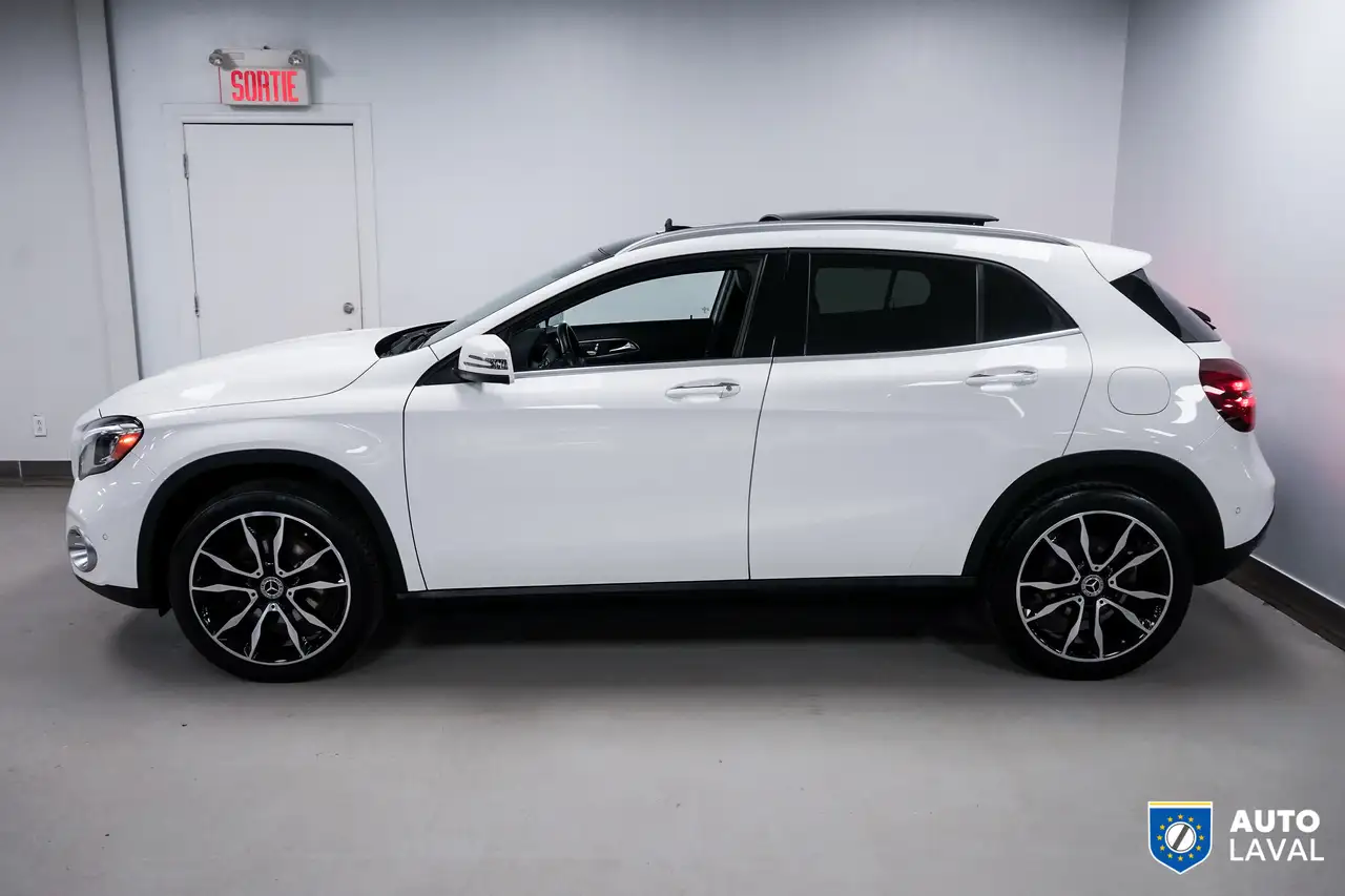 Mercedes-Benz GLA fotografie Mercedes-Benz GLA