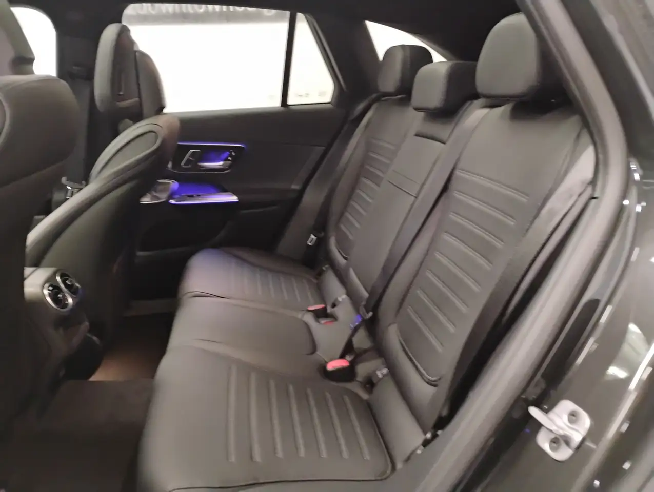 Mercedes-Benz GLC снимка Mercedes-Benz GLC