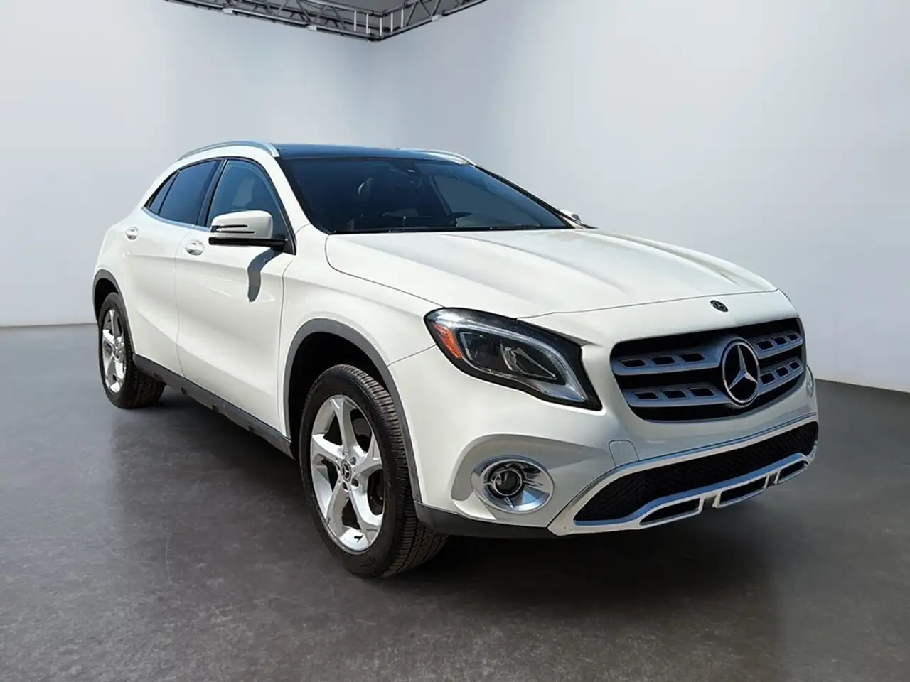 Mercedes-Benz GLA fotografie Mercedes-Benz GLA