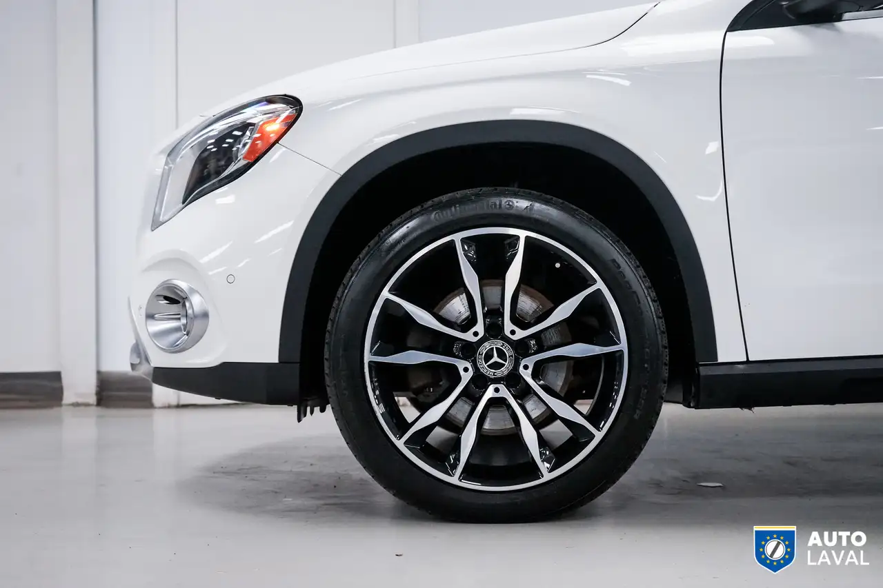 Mercedes-Benz GLA fotografie Mercedes-Benz GLA