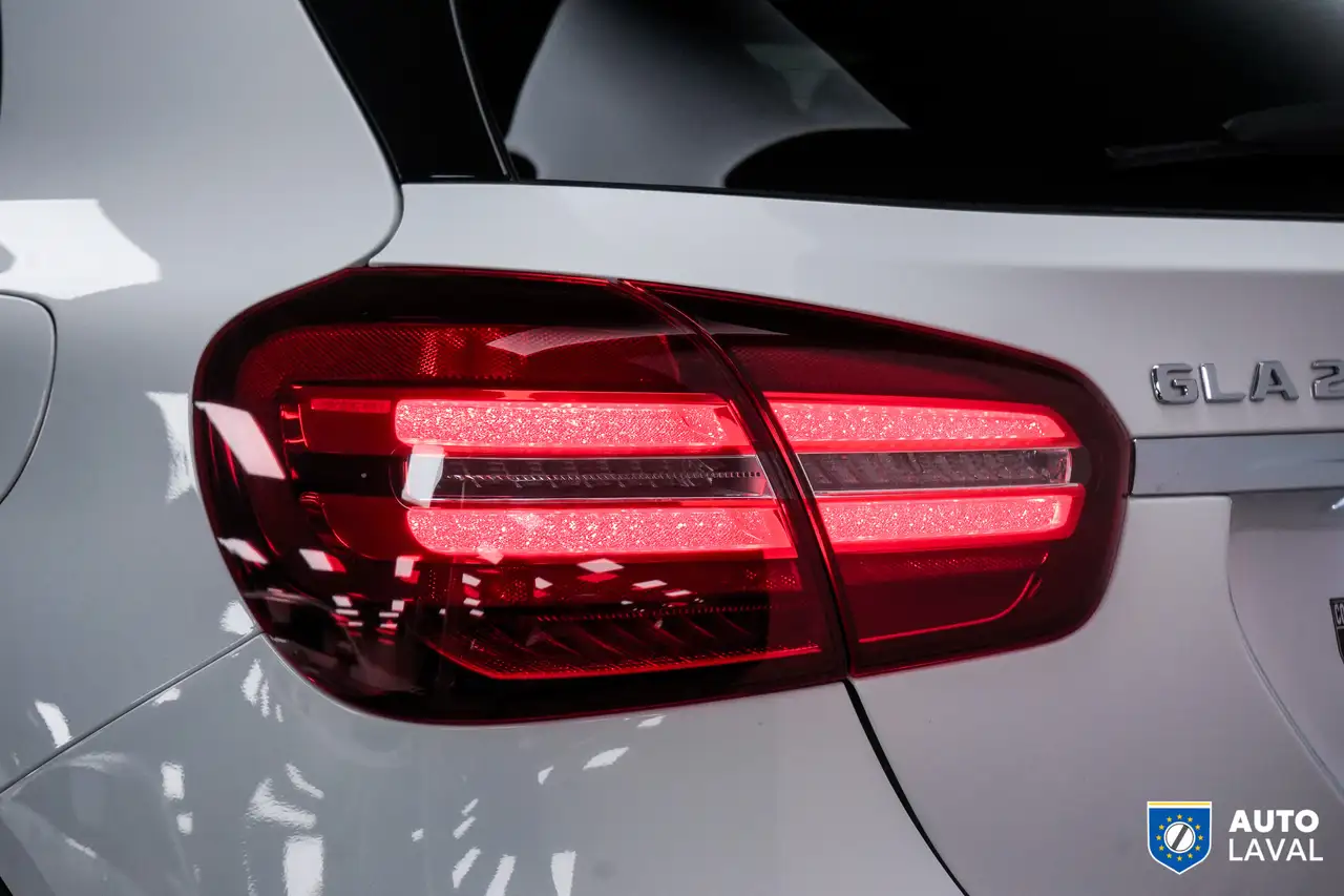 Mercedes-Benz GLA fotografie Mercedes-Benz GLA