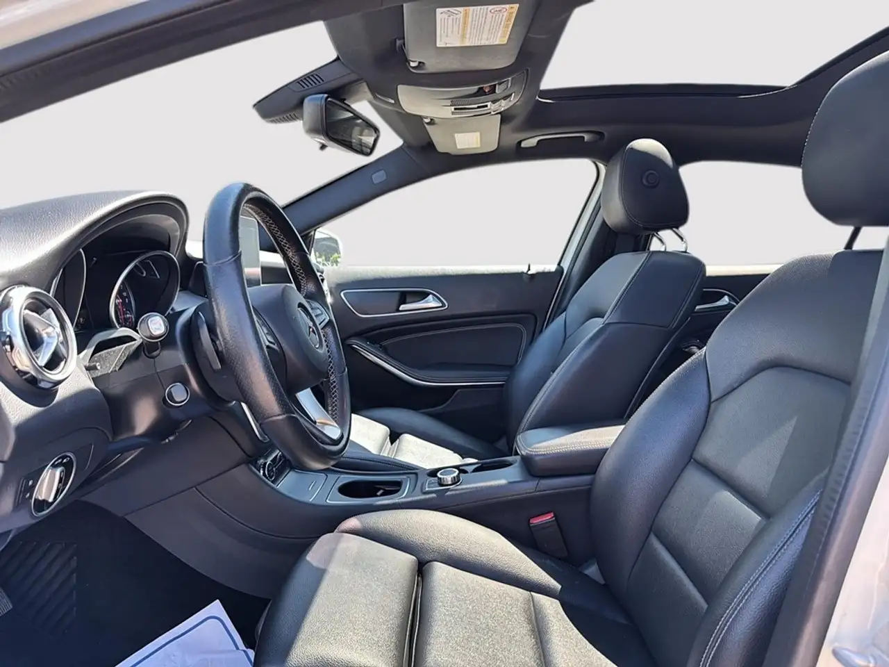 Mercedes-Benz GLA fotografie Mercedes-Benz GLA