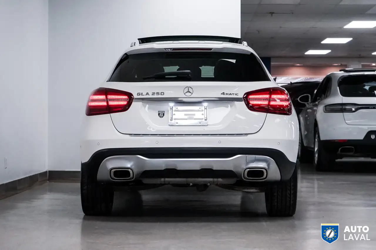 Mercedes-Benz GLA fotografie Mercedes-Benz GLA