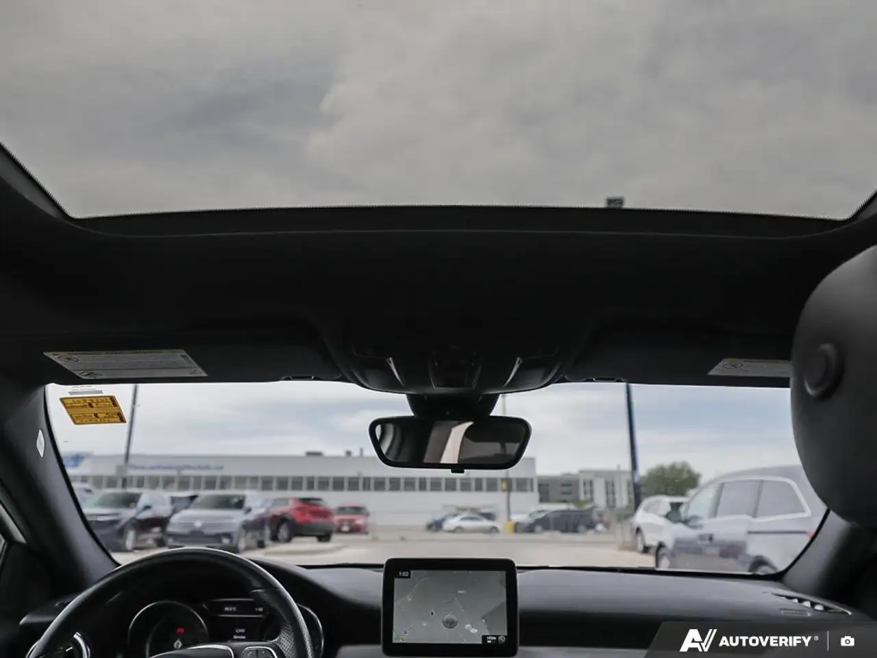 Mercedes-Benz GLA снимка Mercedes-Benz GLA