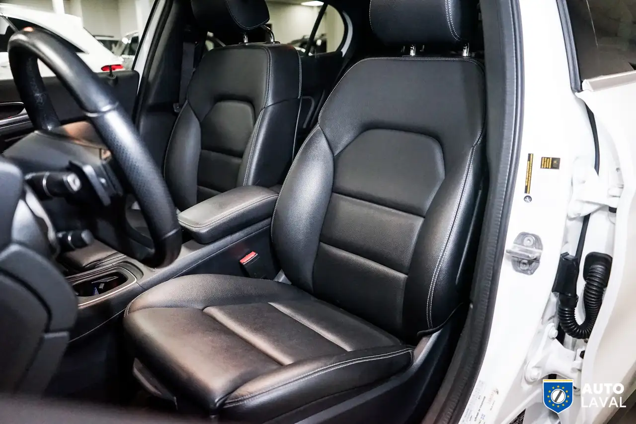 Mercedes-Benz GLA fotografie Mercedes-Benz GLA