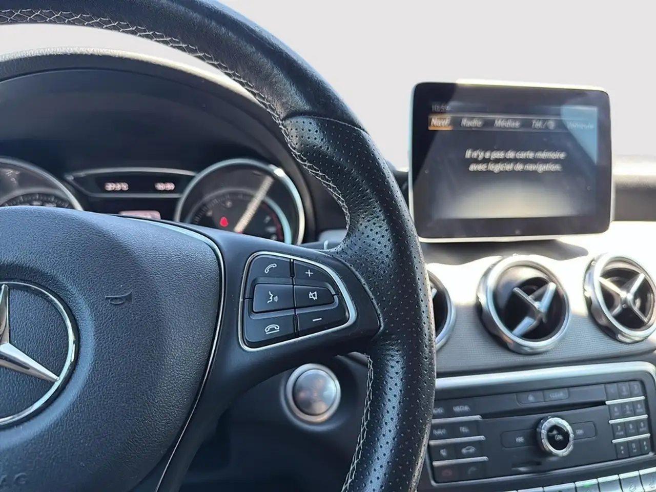 Mercedes-Benz GLA fotografie Mercedes-Benz GLA