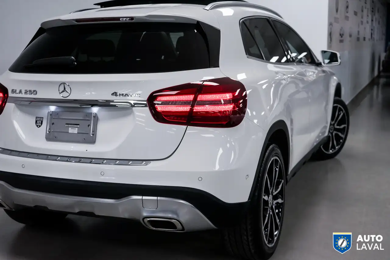 Mercedes-Benz GLA fotografie Mercedes-Benz GLA