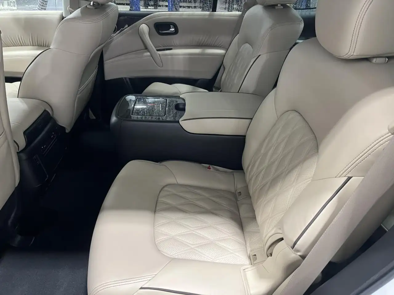 Nissan Armada fotografie Nissan Armada