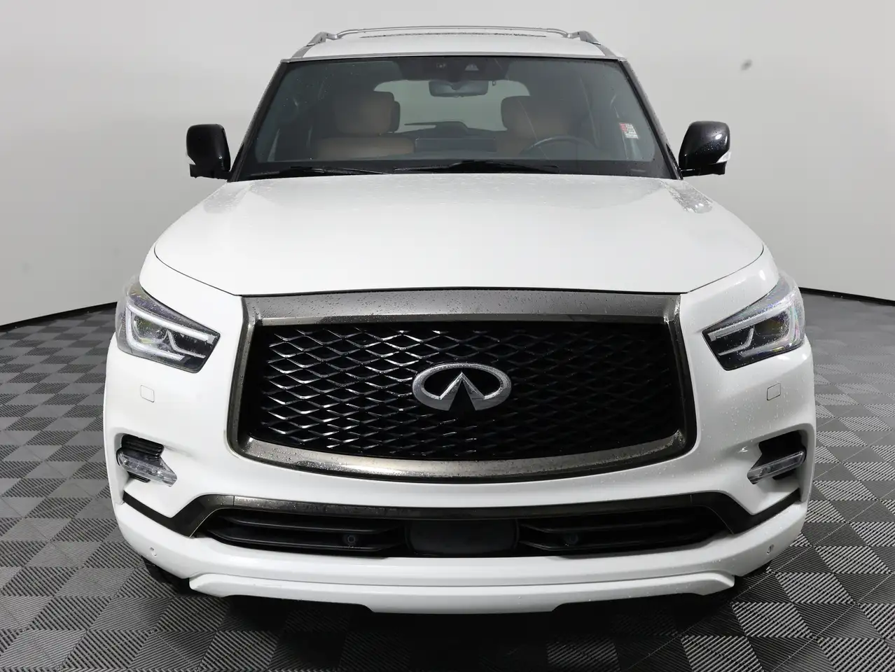 Infiniti QX80 fotografie Infiniti QX80