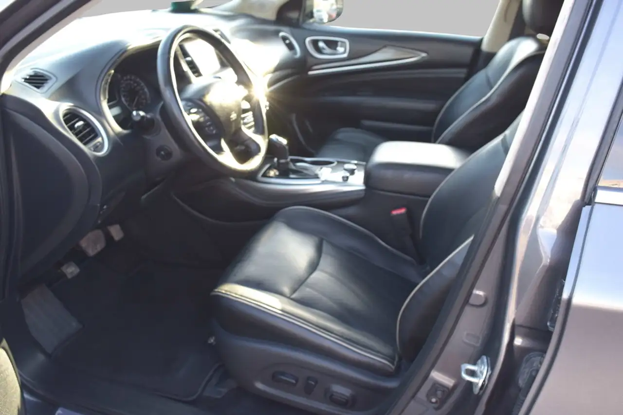 Infiniti QX60 снимка Infiniti QX60