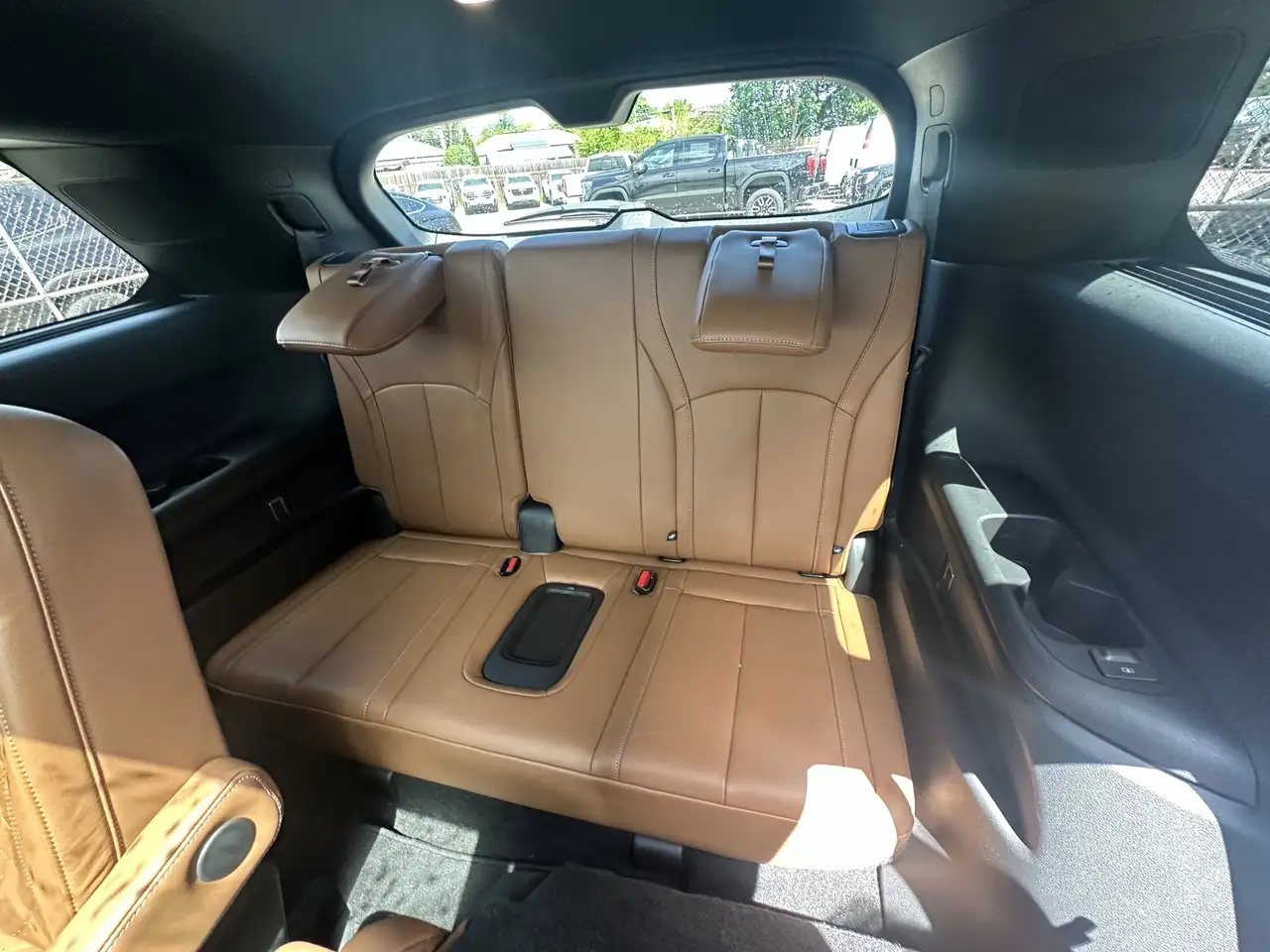 Infiniti QX60 снимка Infiniti QX60
