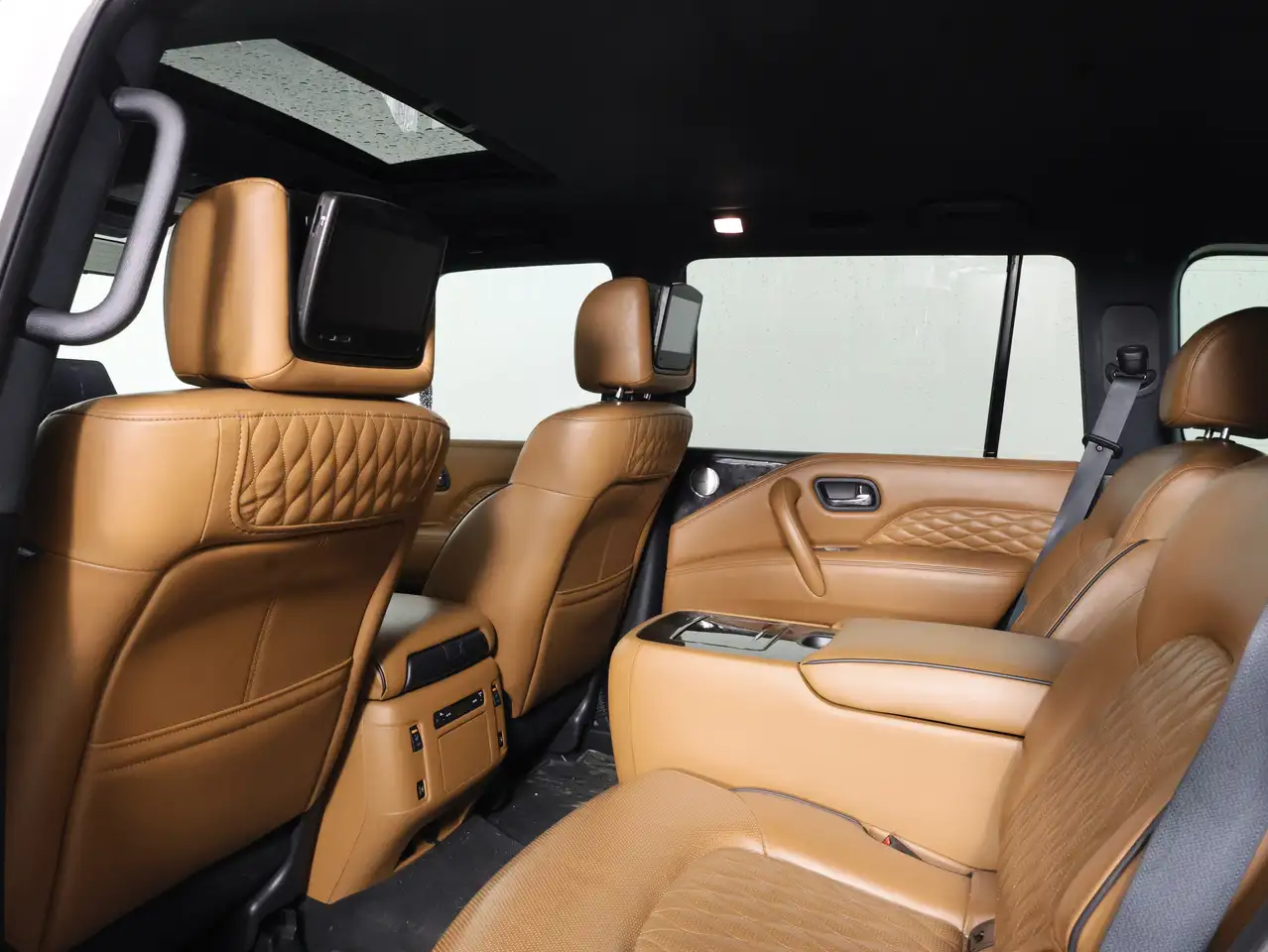 Infiniti QX80 fotografie Infiniti QX80