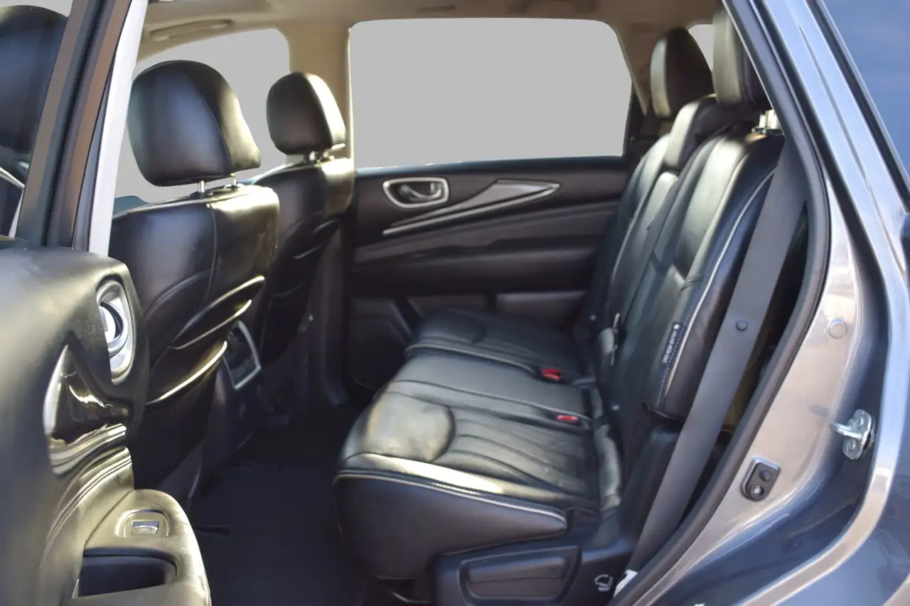 Infiniti QX60 снимка Infiniti QX60