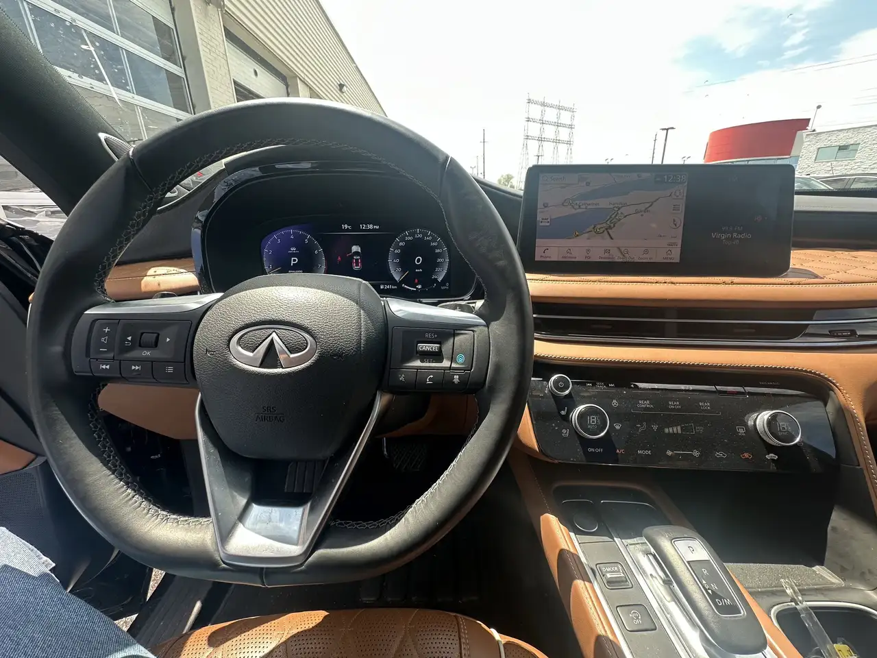 Infiniti QX60 снимка Infiniti QX60