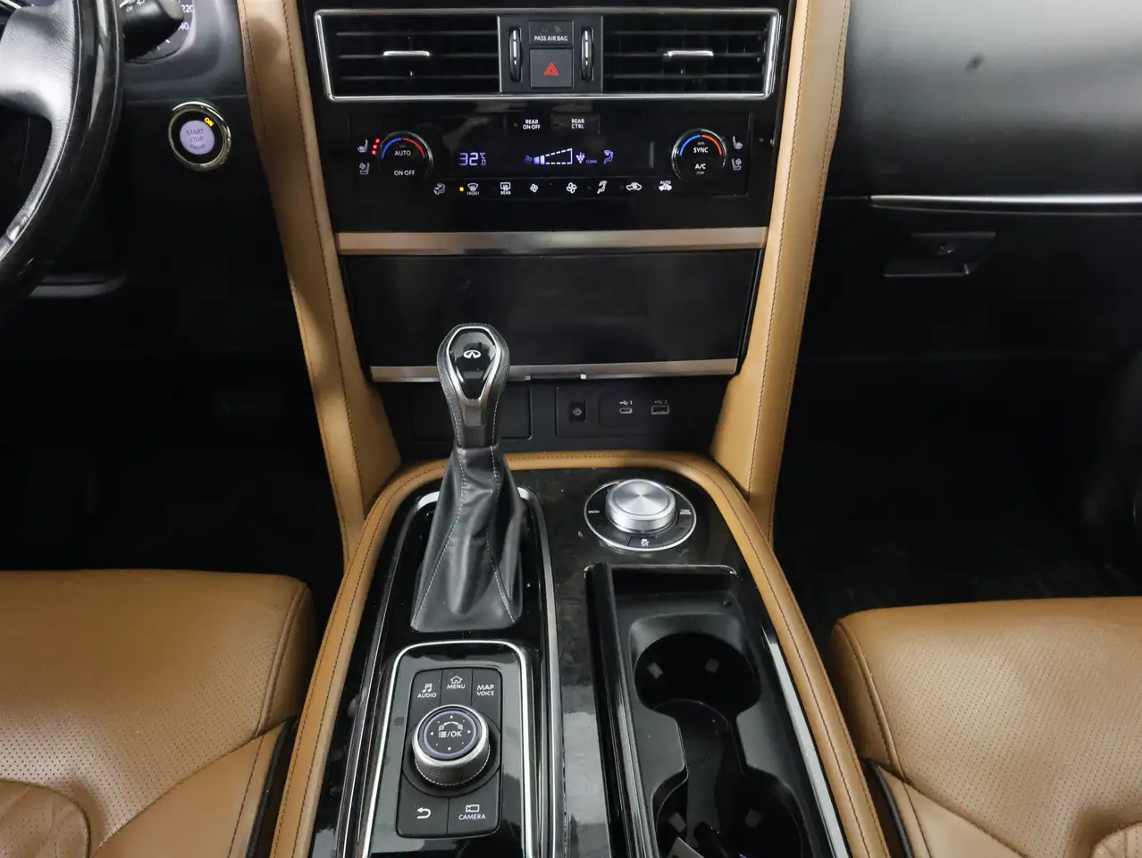 Infiniti QX80 fotografie Infiniti QX80
