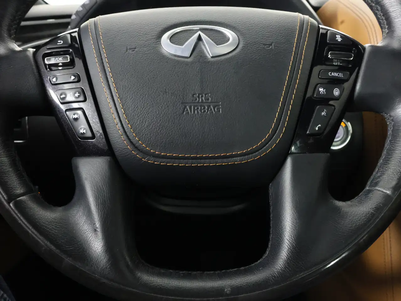 Infiniti QX80 fotografie Infiniti QX80