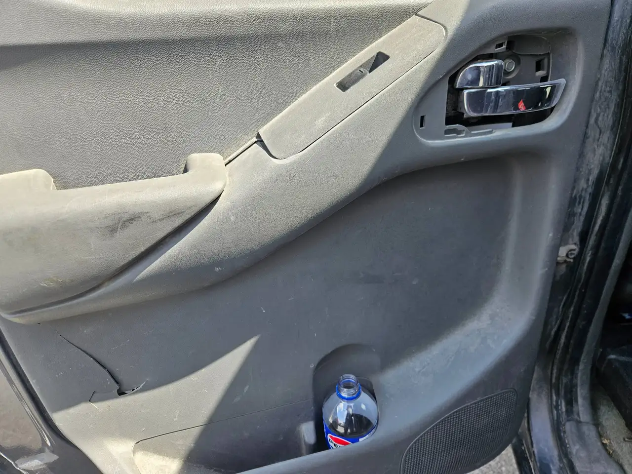Nissan Frontier снимка Nissan Frontier