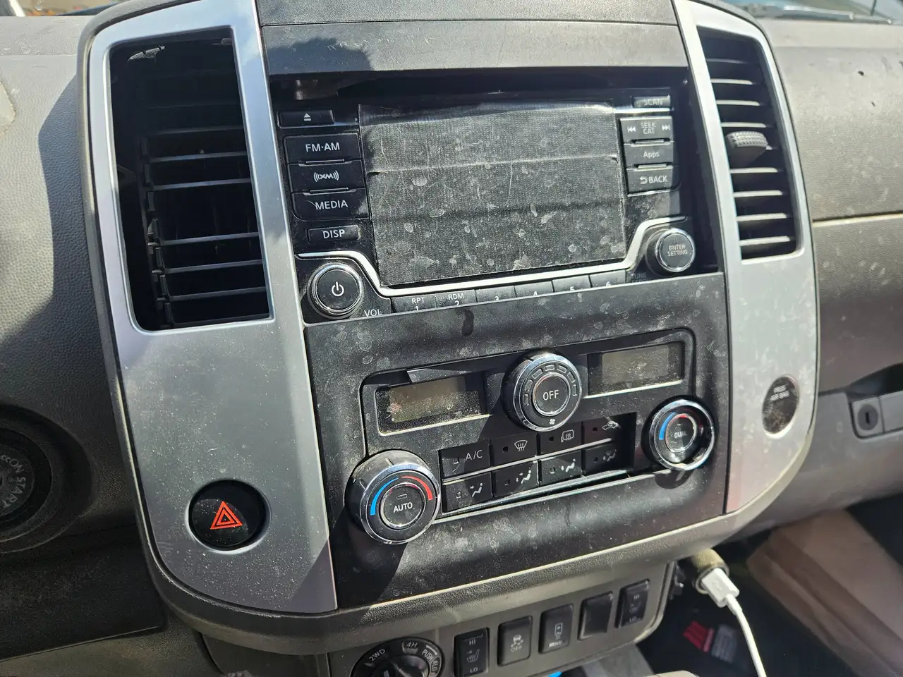Nissan Frontier снимка Nissan Frontier