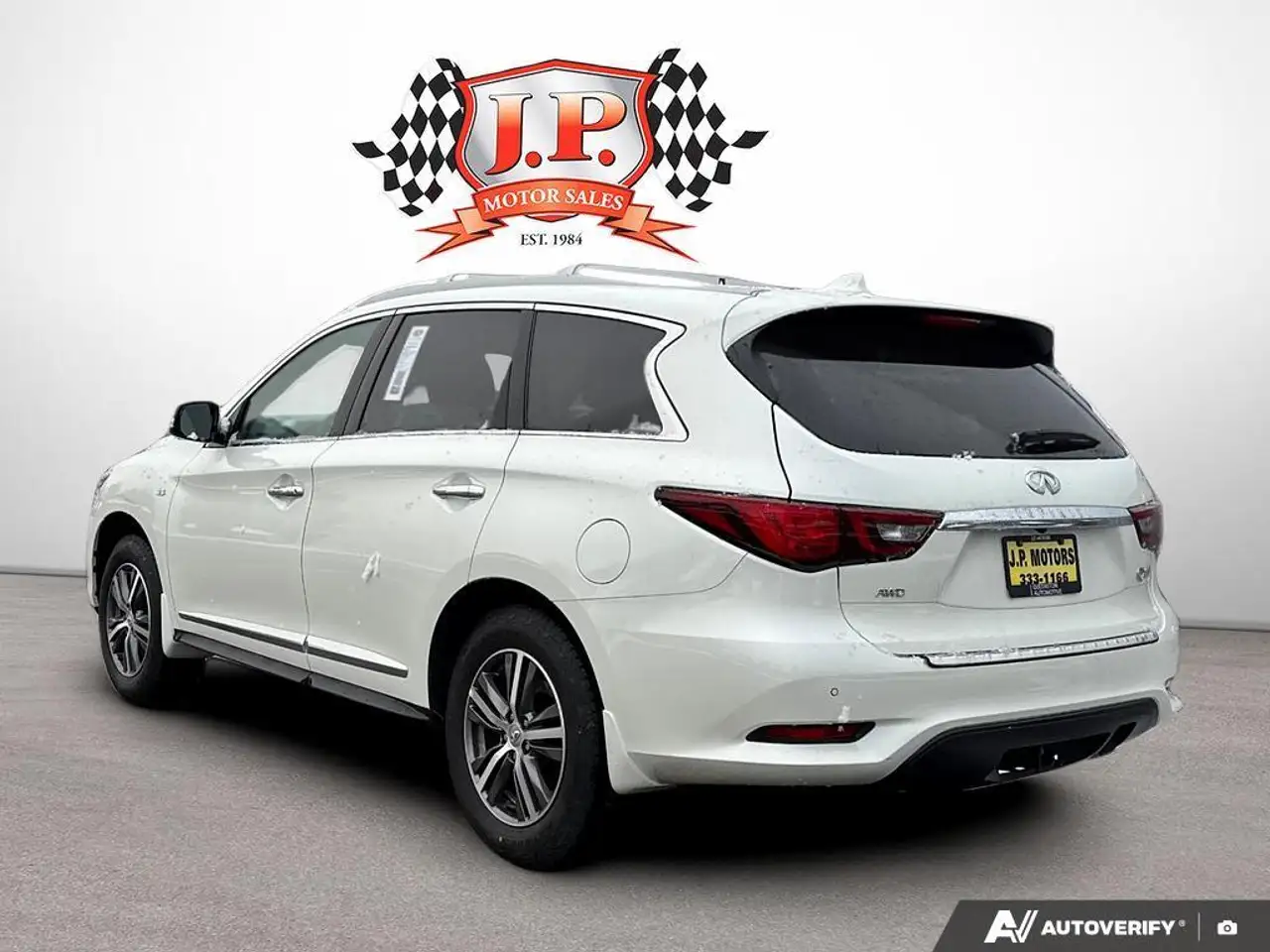 Infiniti QX60 снимка Infiniti QX60