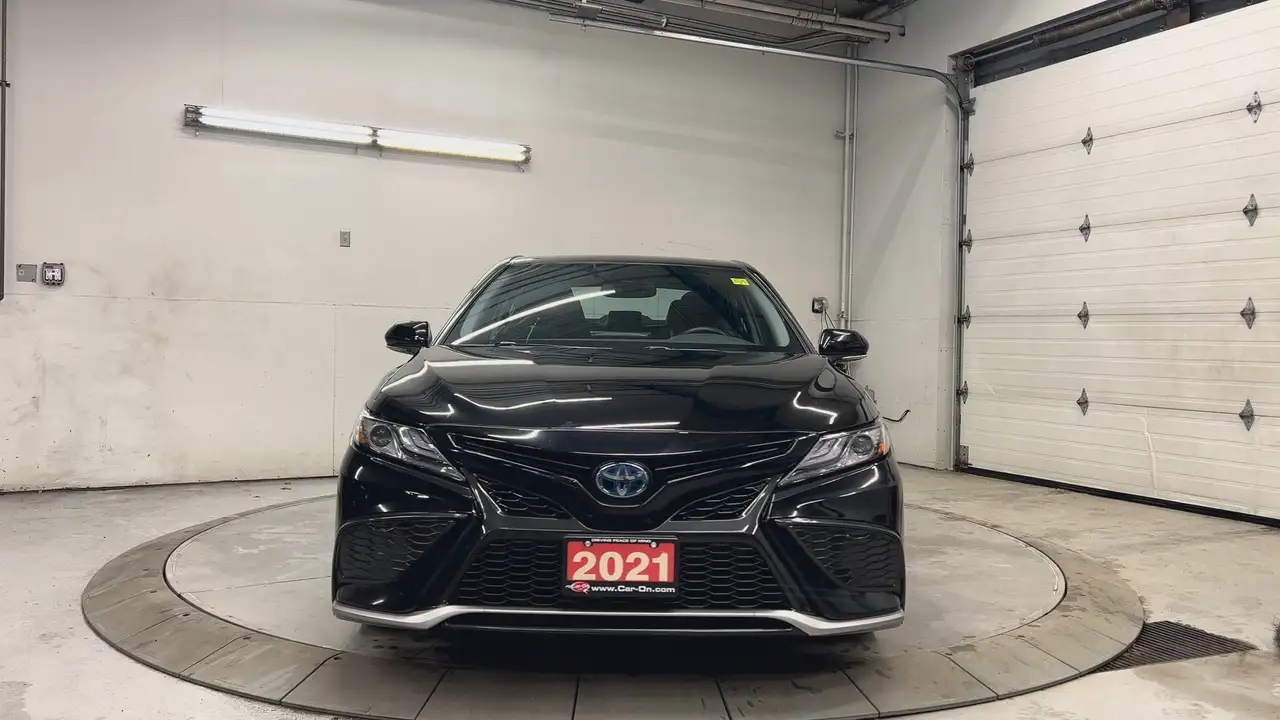 Toyota Camry снимка Toyota Camry