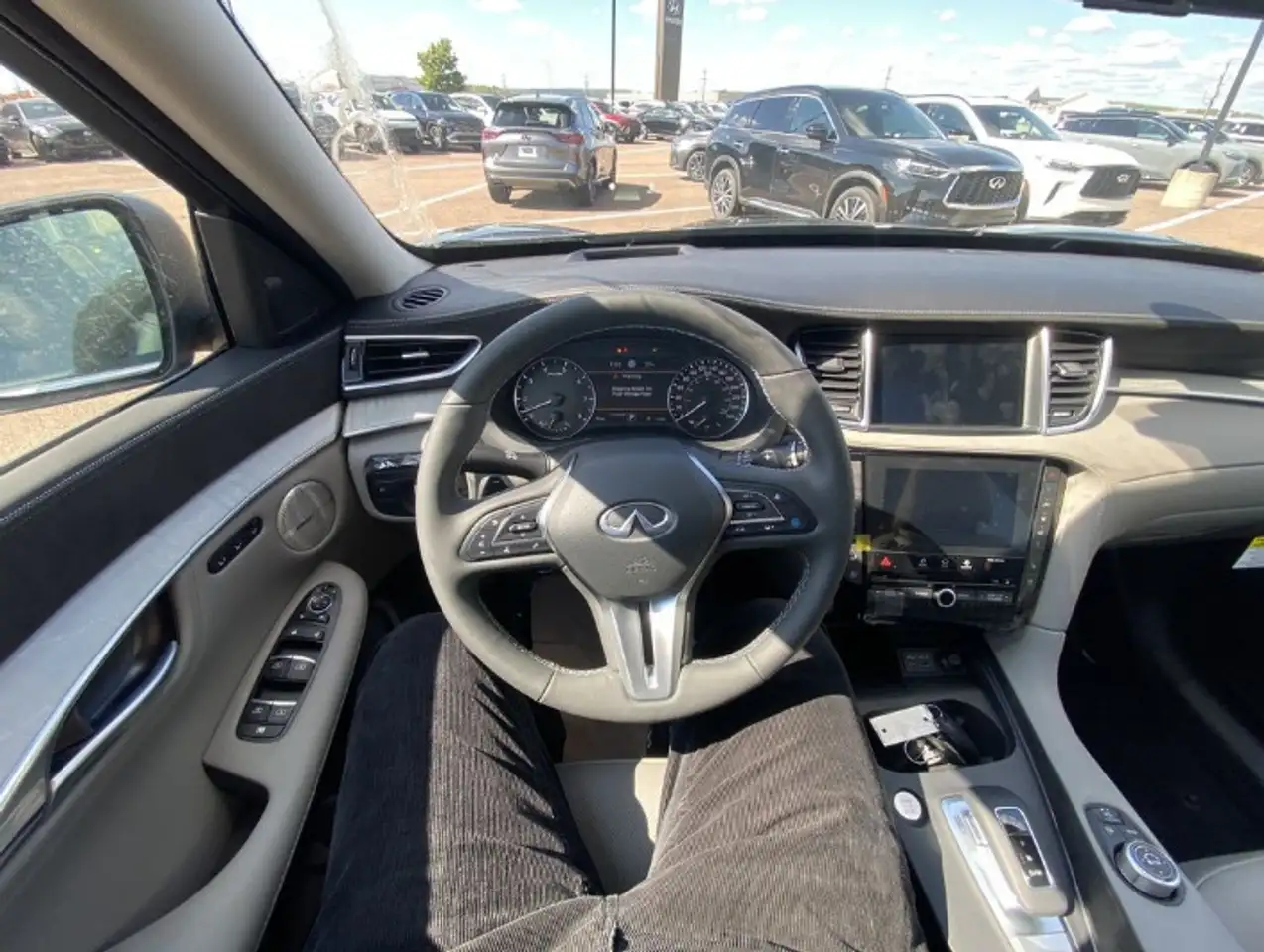 Infiniti QX50 снимка Infiniti QX50