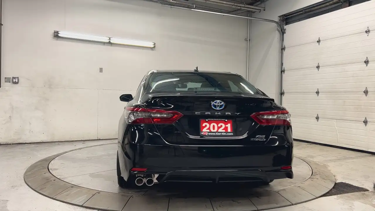 Toyota Camry снимка Toyota Camry