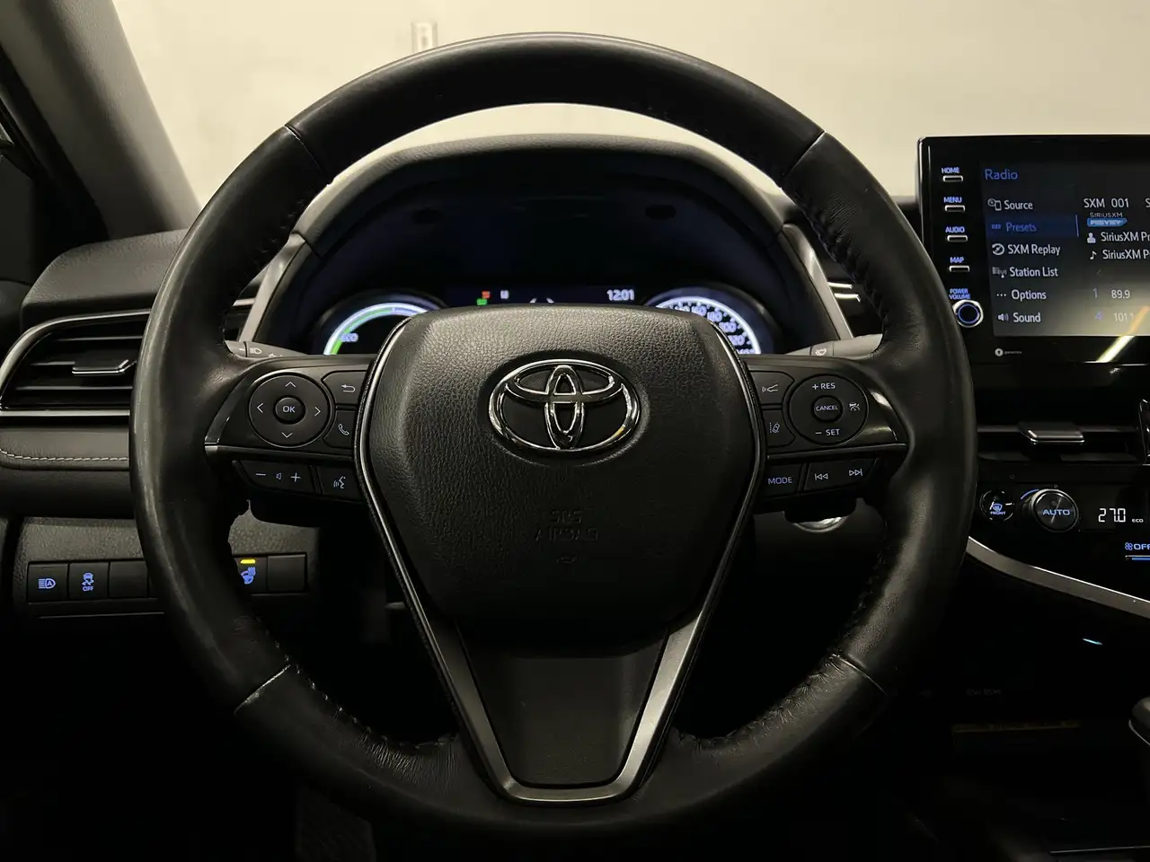 Toyota Camry снимка Toyota Camry