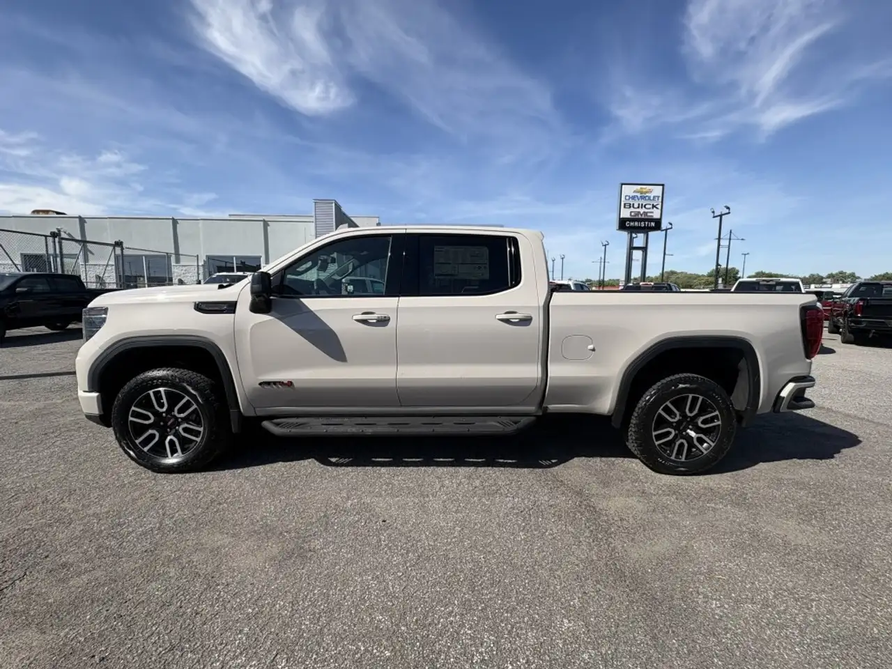 GMC Sierra 1500 photo GMC Sierra 1500