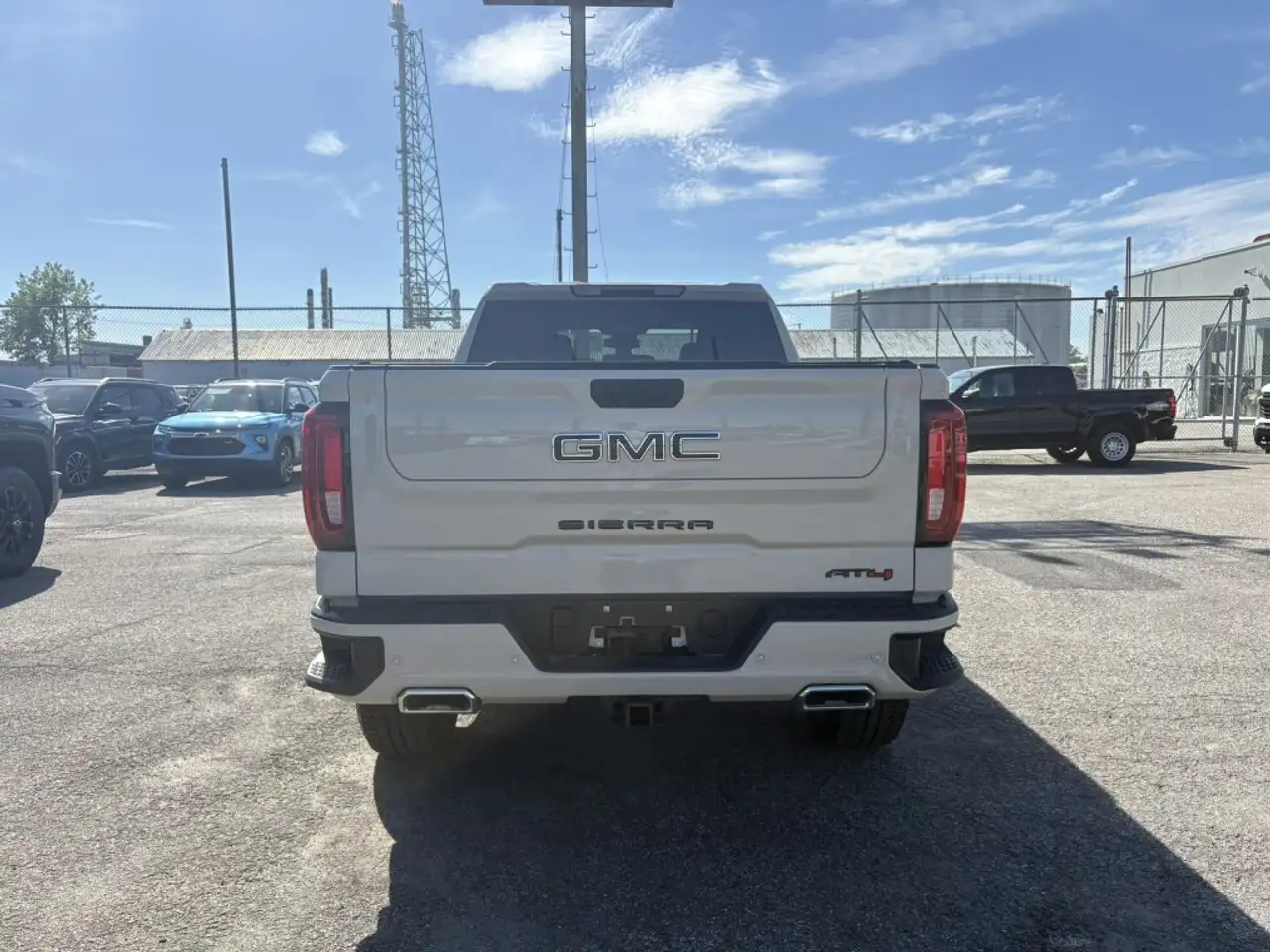 GMC Sierra 1500 photo GMC Sierra 1500
