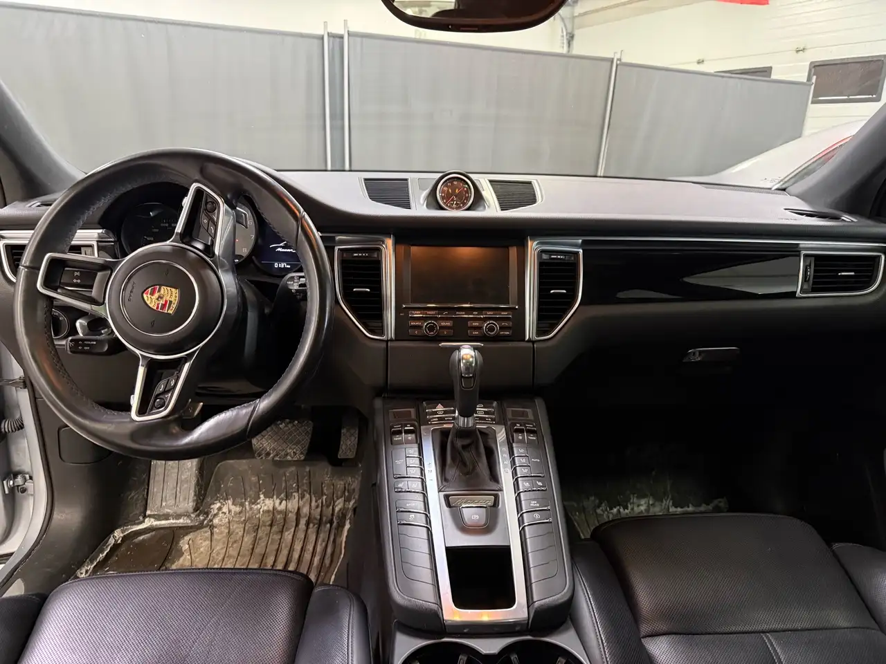 Porsche Macan снимка Porsche Macan