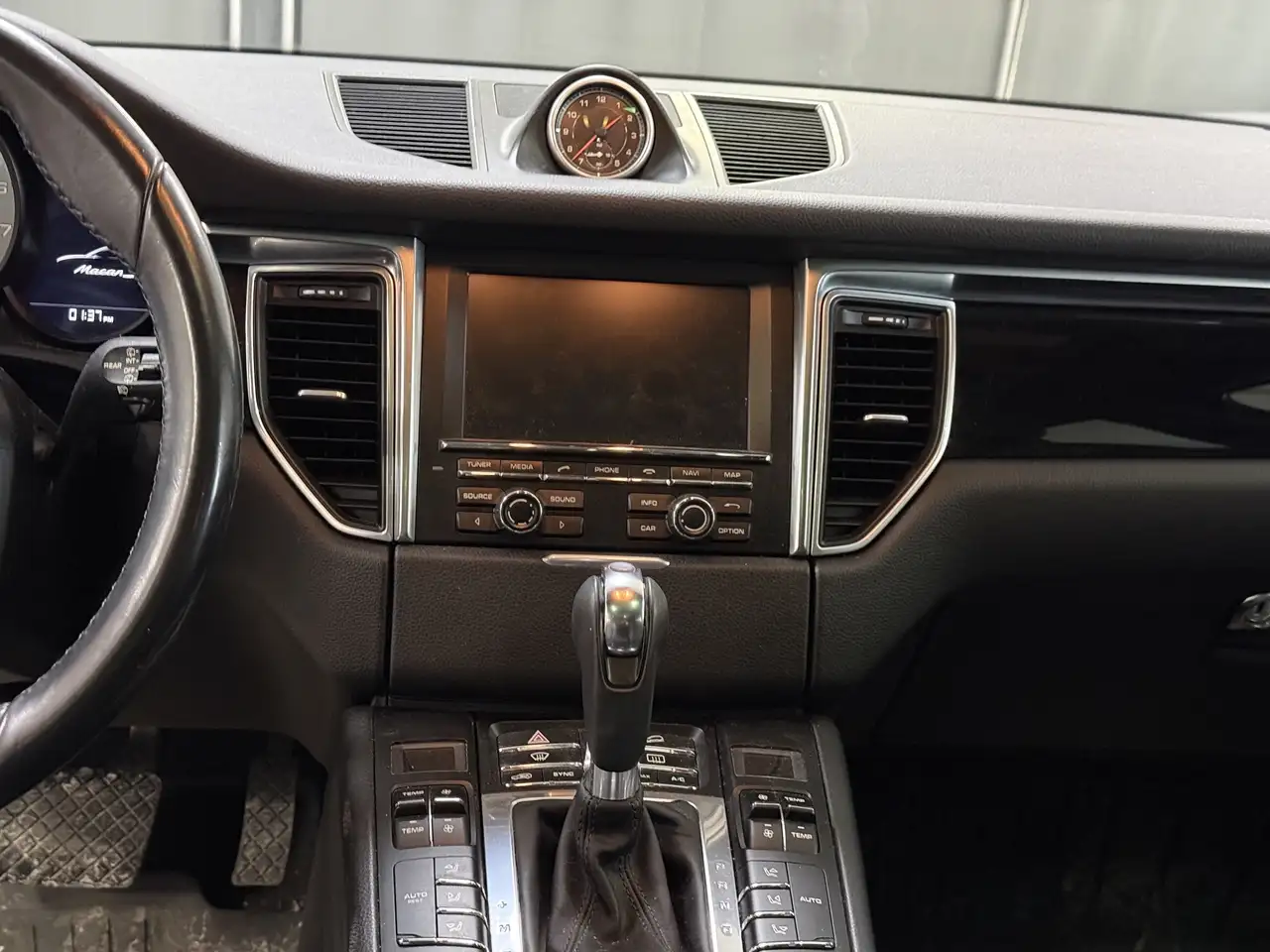 Porsche Macan снимка Porsche Macan