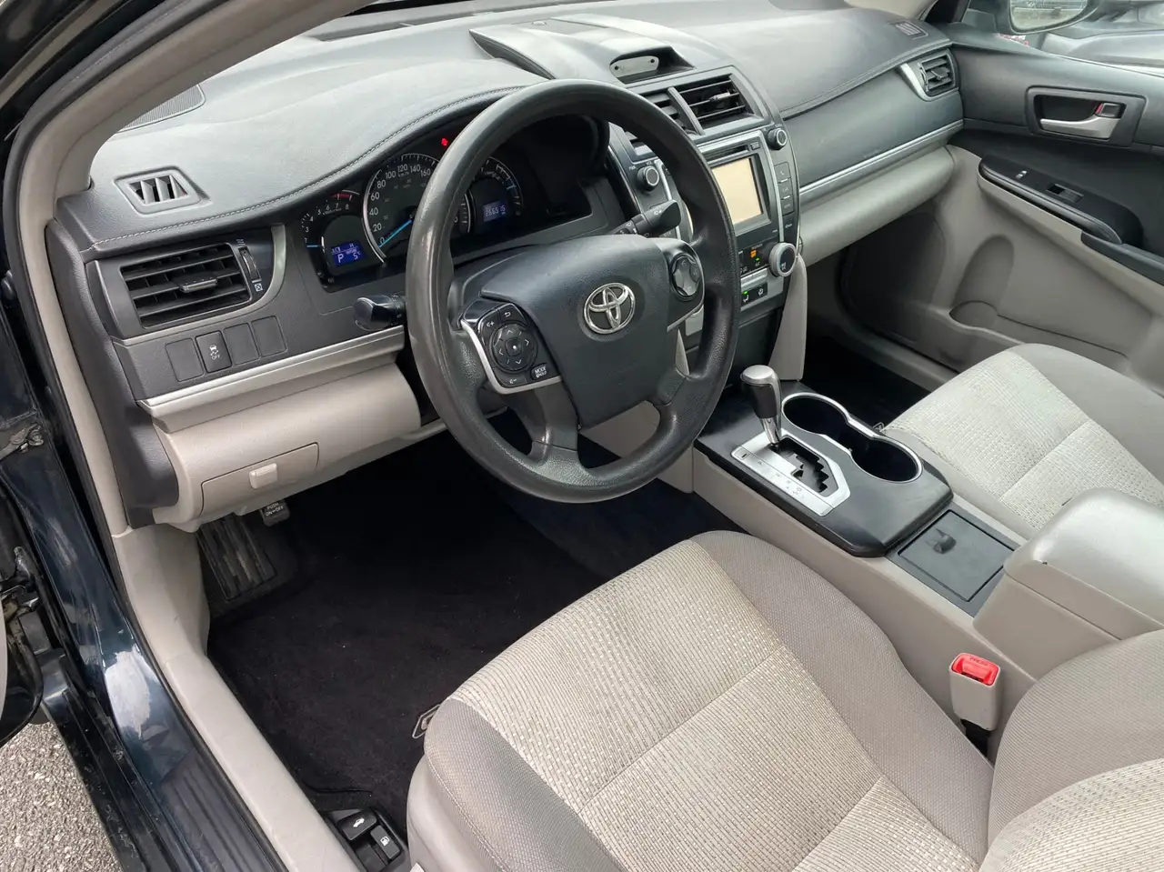 Toyota Camry снимка Toyota Camry