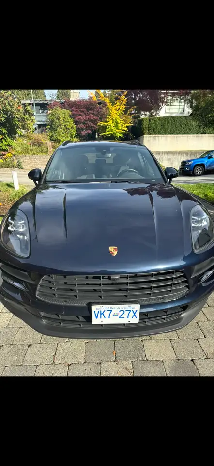 Porsche Macan photo Porsche Macan