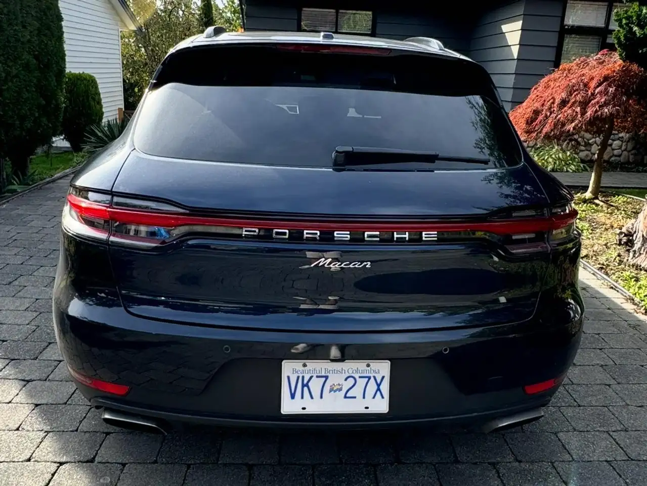 Porsche Macan photo Porsche Macan