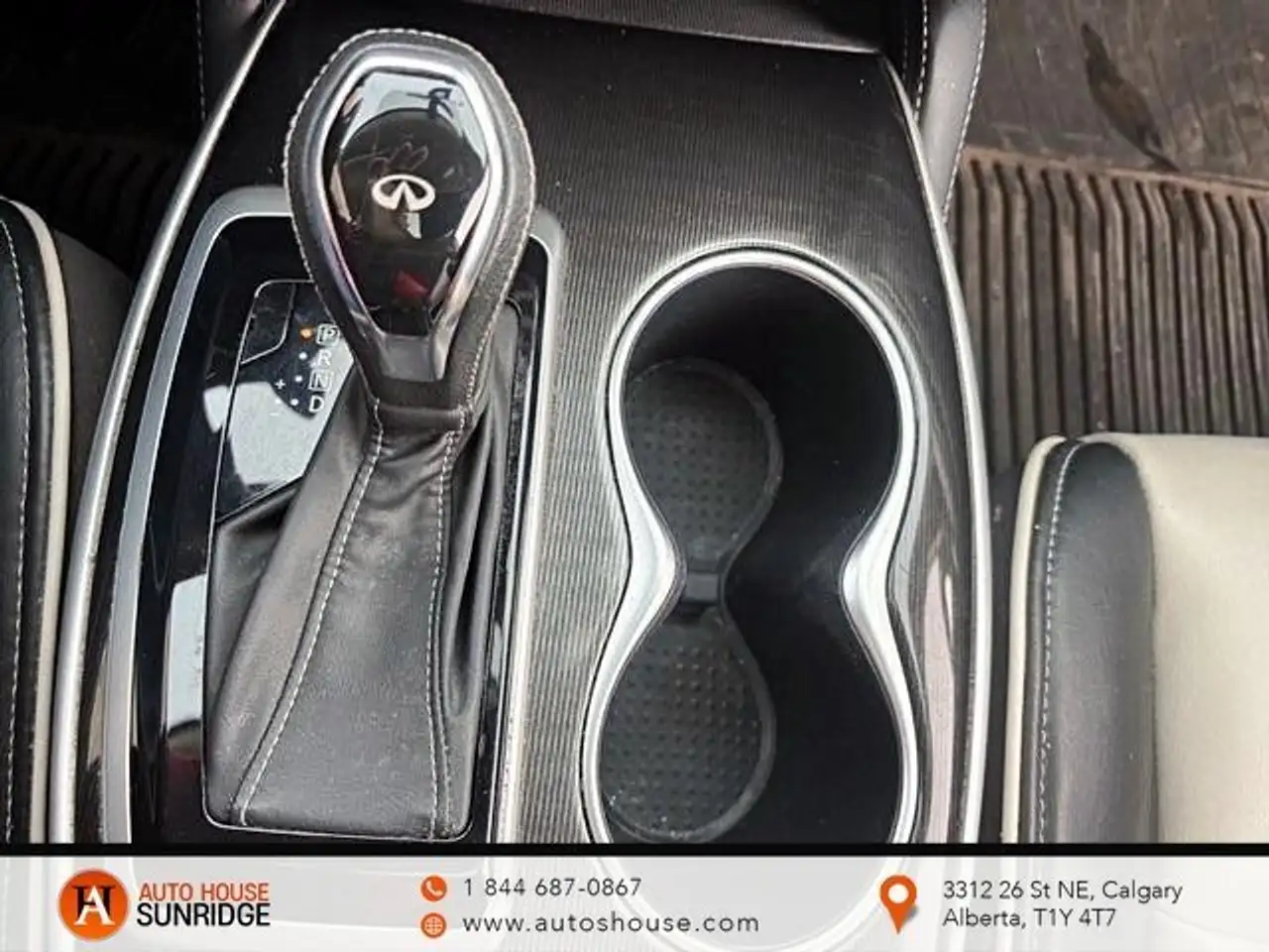 Infiniti QX60 снимка Infiniti QX60