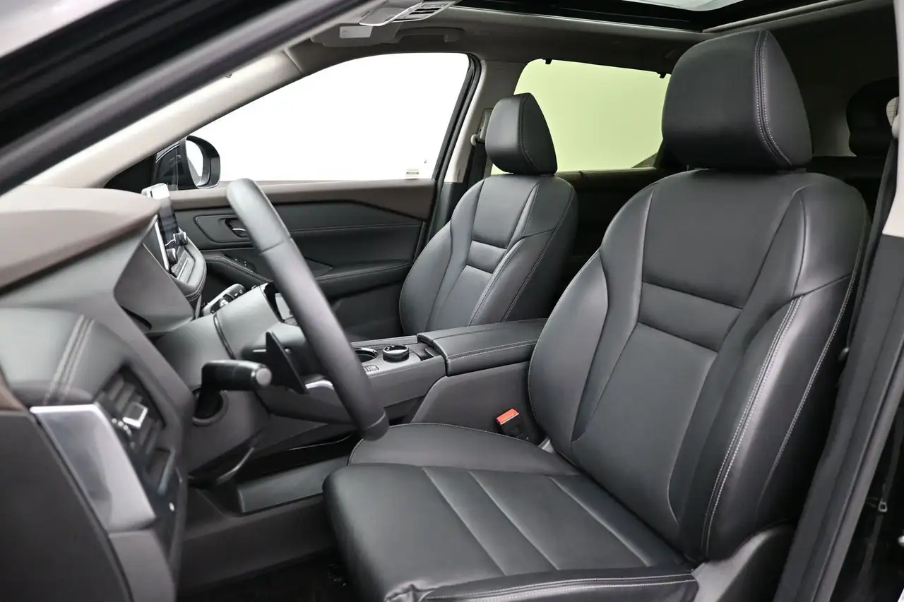 Nissan Rogue fotografie Nissan Rogue