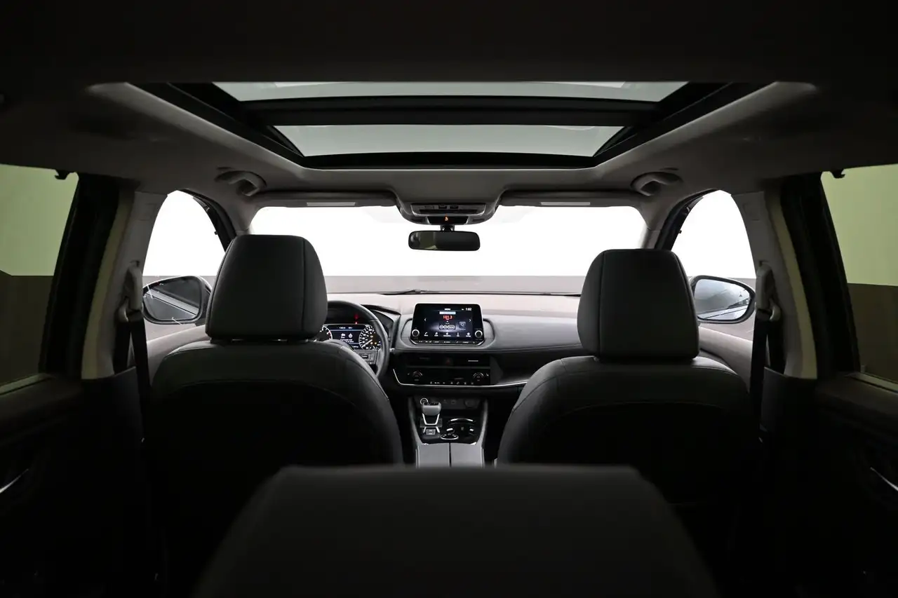 Nissan Rogue fotografie Nissan Rogue