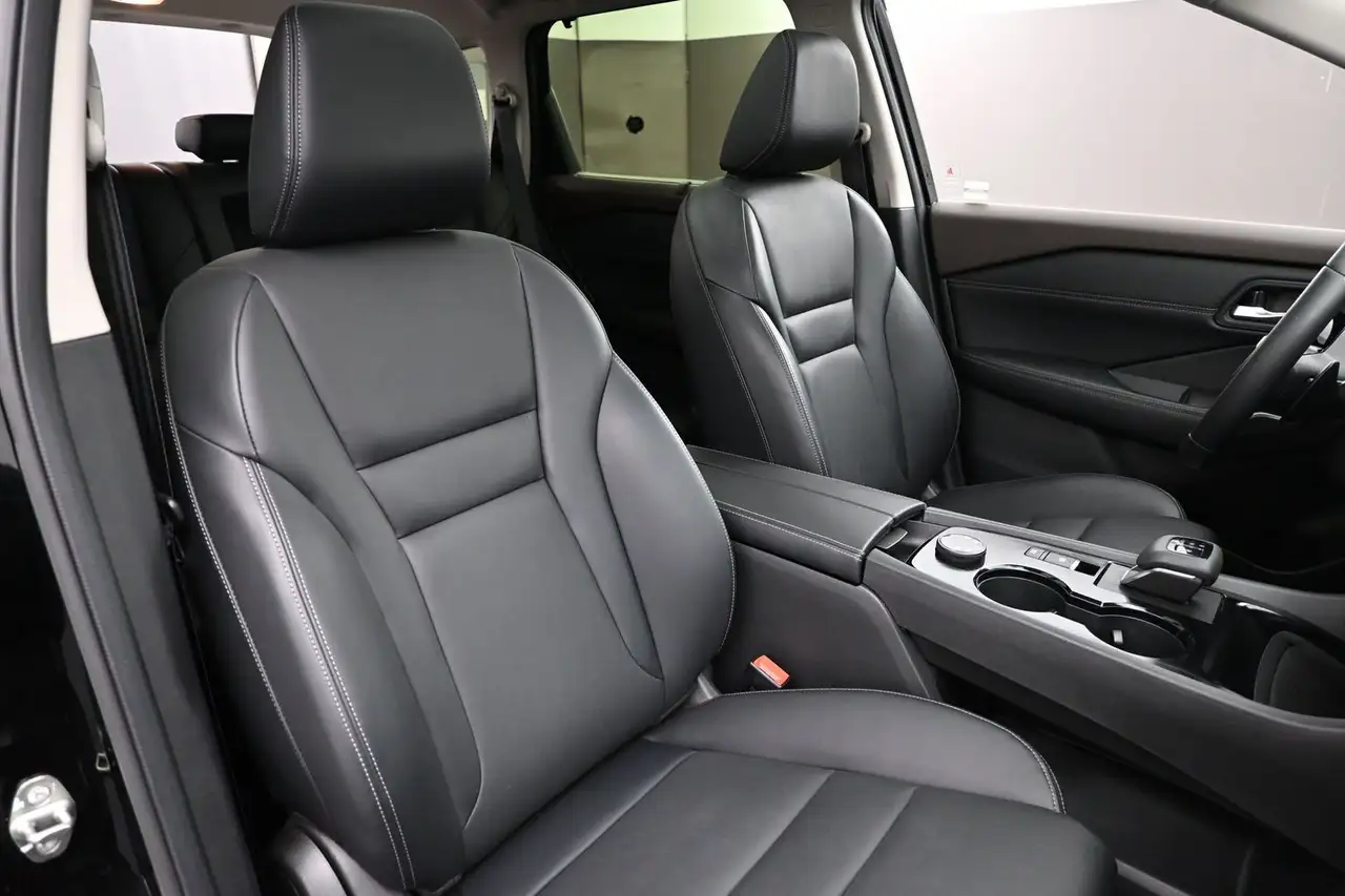 Nissan Rogue fotografie Nissan Rogue