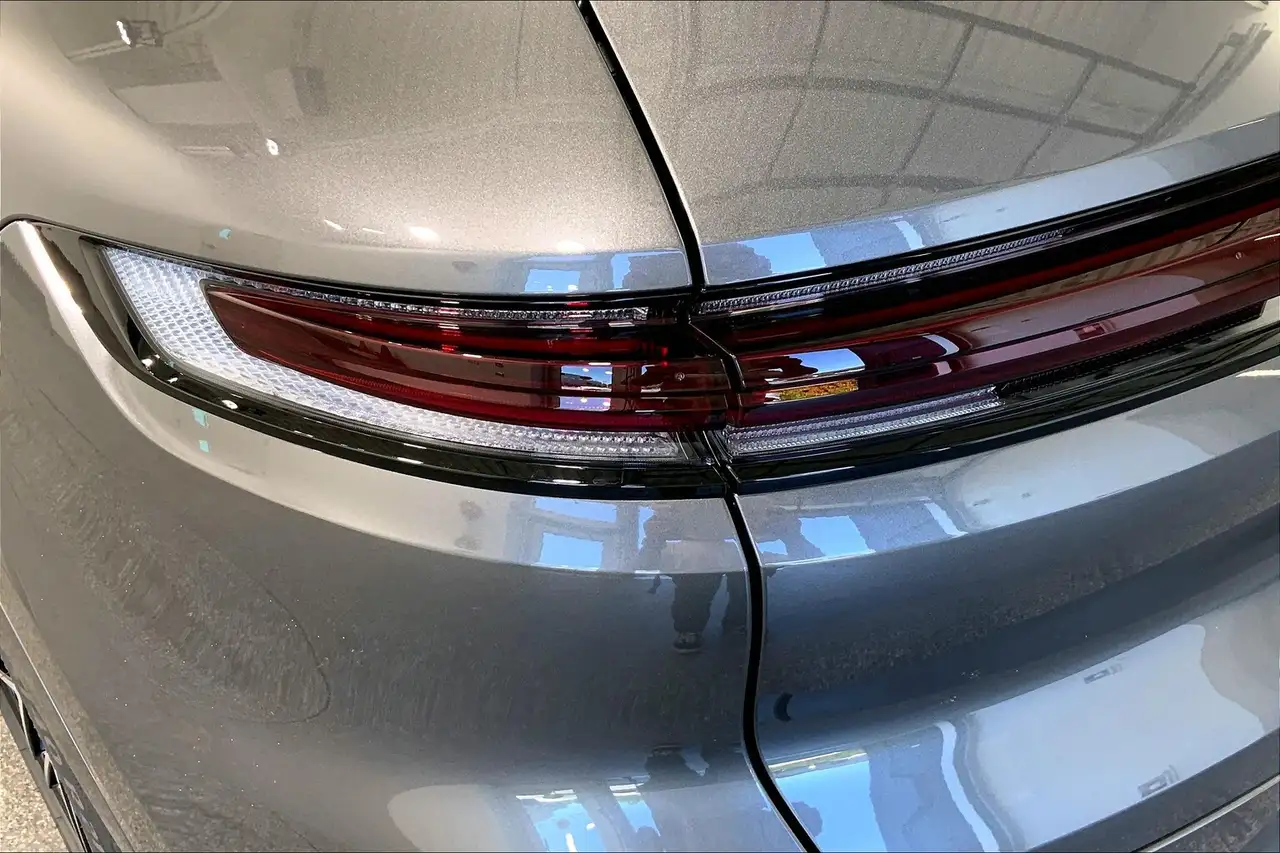 Porsche Cayenne снимка Porsche Cayenne