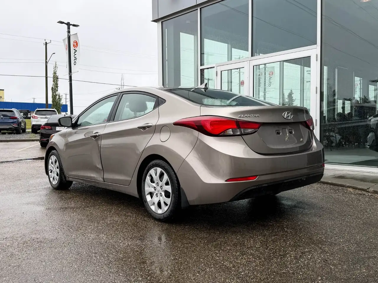 Hyundai ELANTRA снимка Hyundai ELANTRA