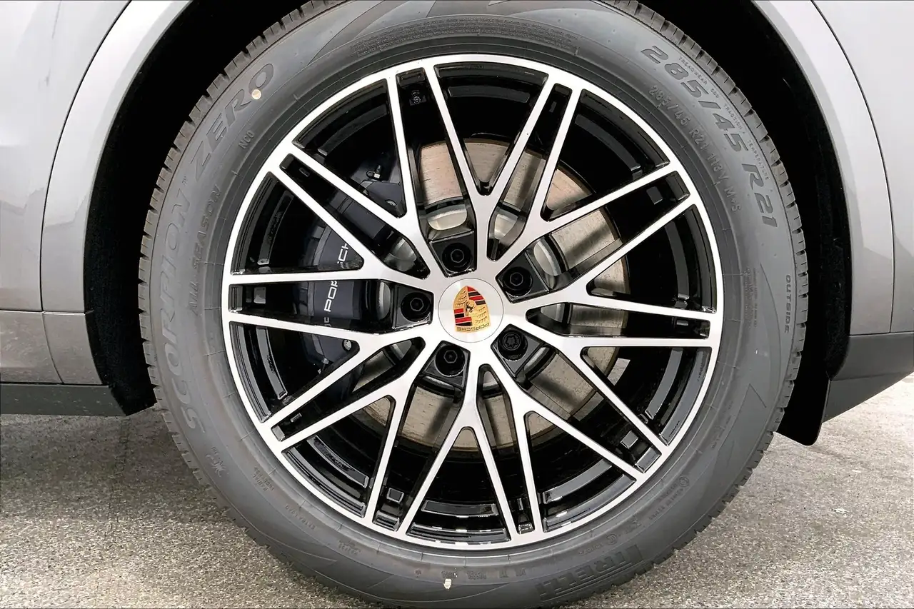 Porsche Cayenne снимка Porsche Cayenne