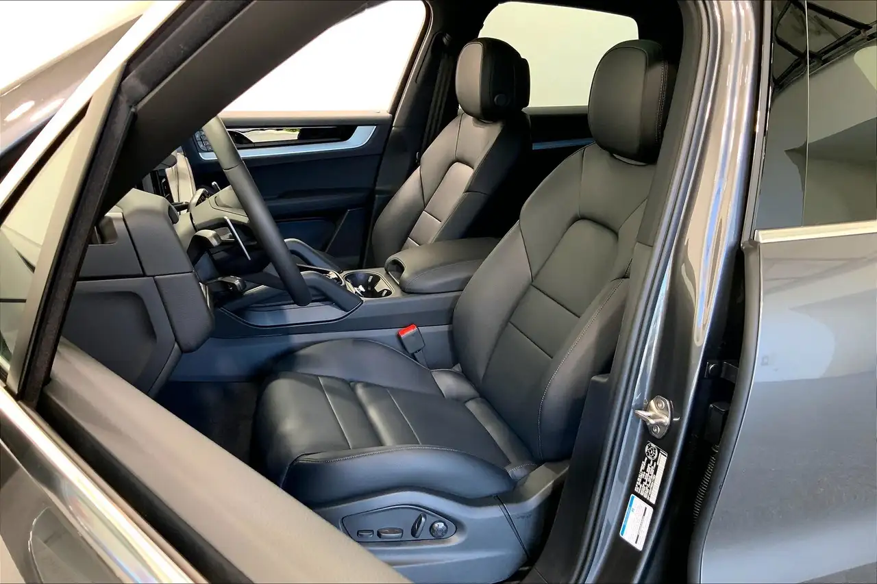 Porsche Cayenne снимка Porsche Cayenne