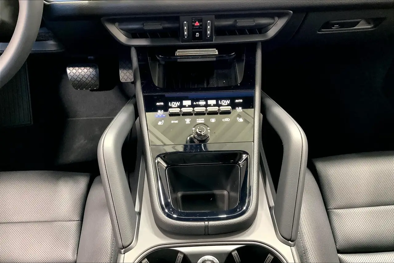 Porsche Cayenne снимка Porsche Cayenne