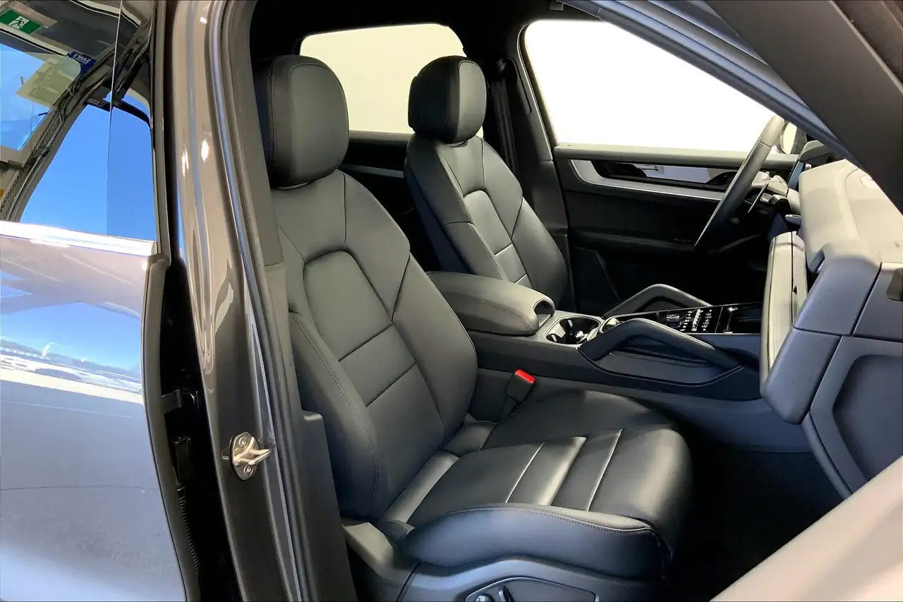 Porsche Cayenne снимка Porsche Cayenne