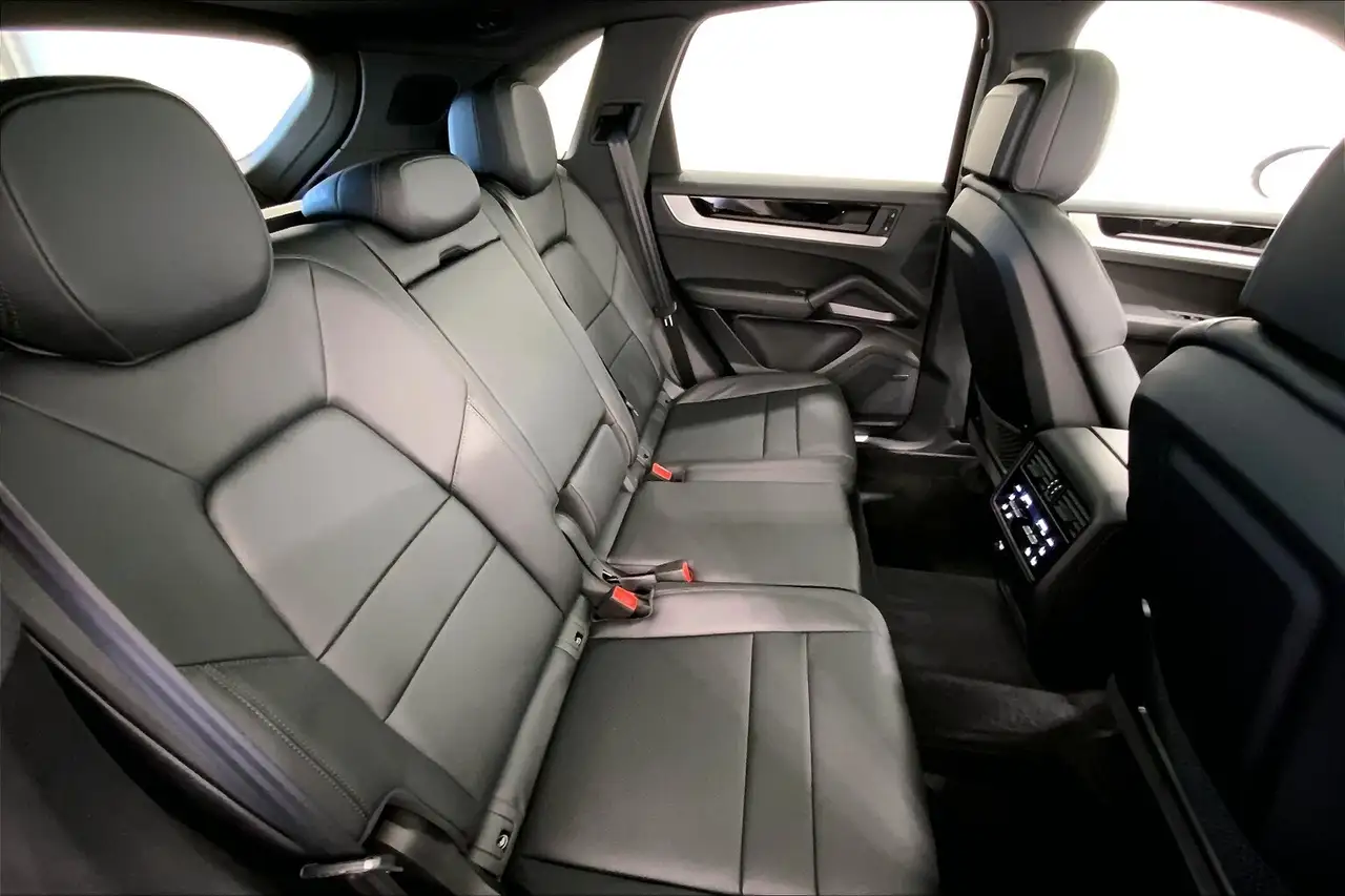 Porsche Cayenne снимка Porsche Cayenne