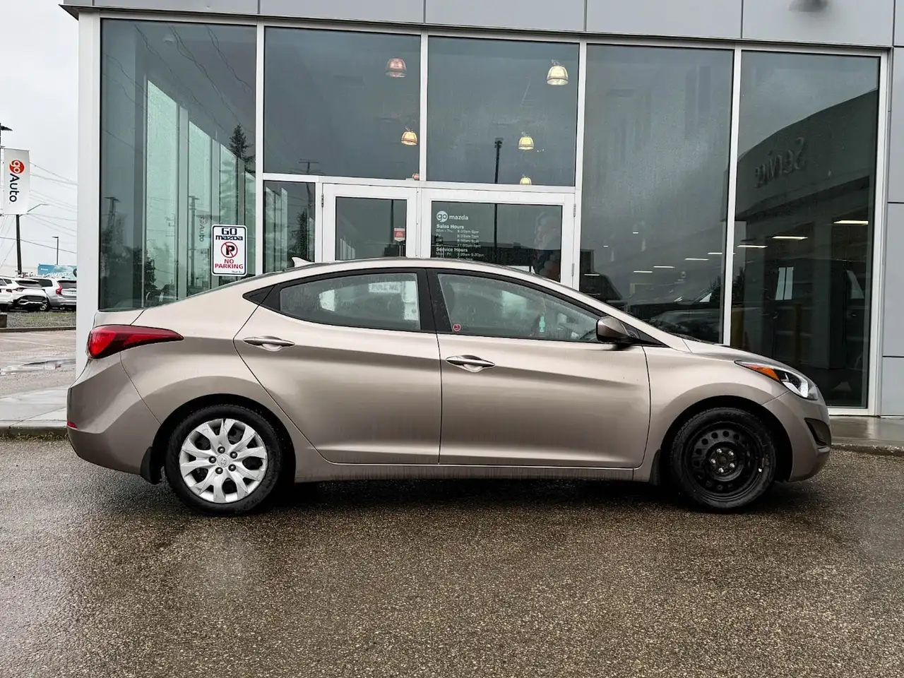 Hyundai ELANTRA снимка Hyundai ELANTRA