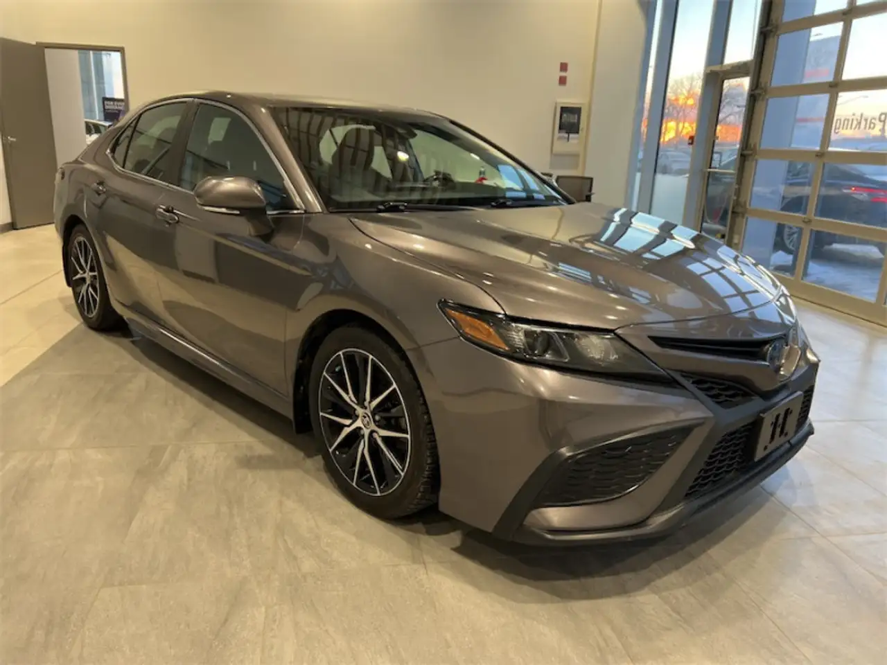 Toyota Camry снимка Toyota Camry