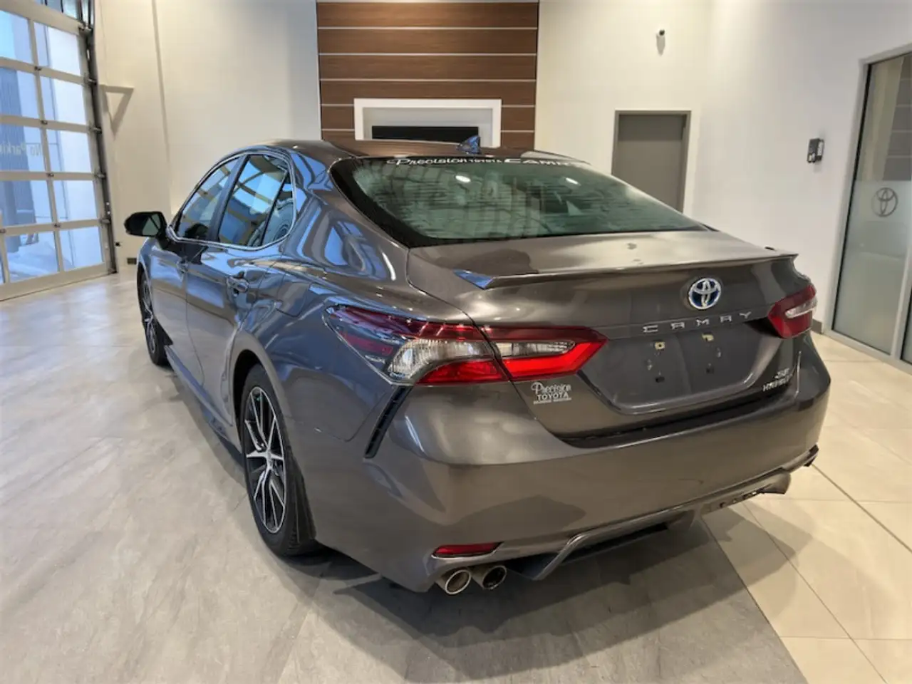 Toyota Camry снимка Toyota Camry