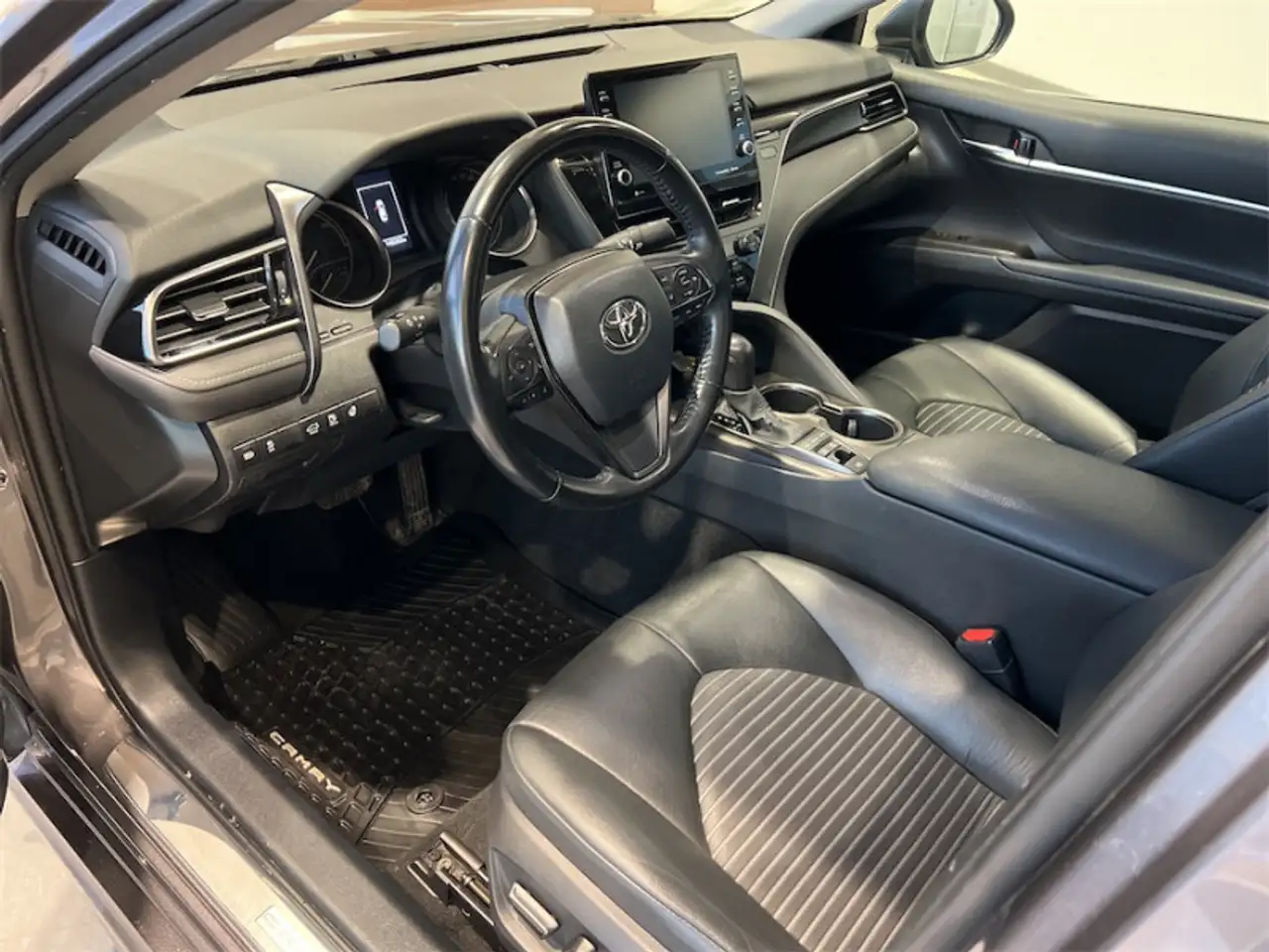 Toyota Camry снимка Toyota Camry