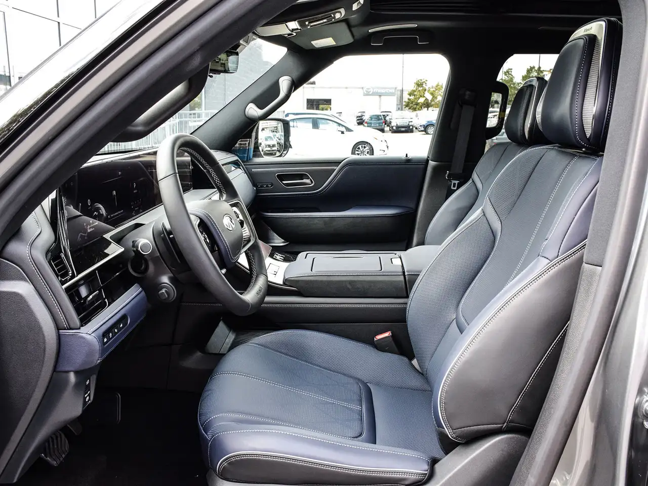 Infiniti QX80 снимка Infiniti QX80